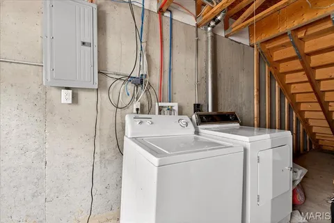 $245,000 | 208 Candice Way, St. Peters, MO 63376