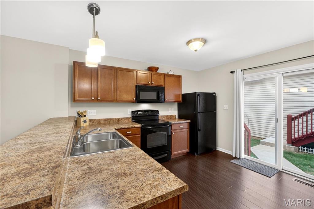 208 Candice Way St. Peters, MO 63376 - Photo 7 of 28