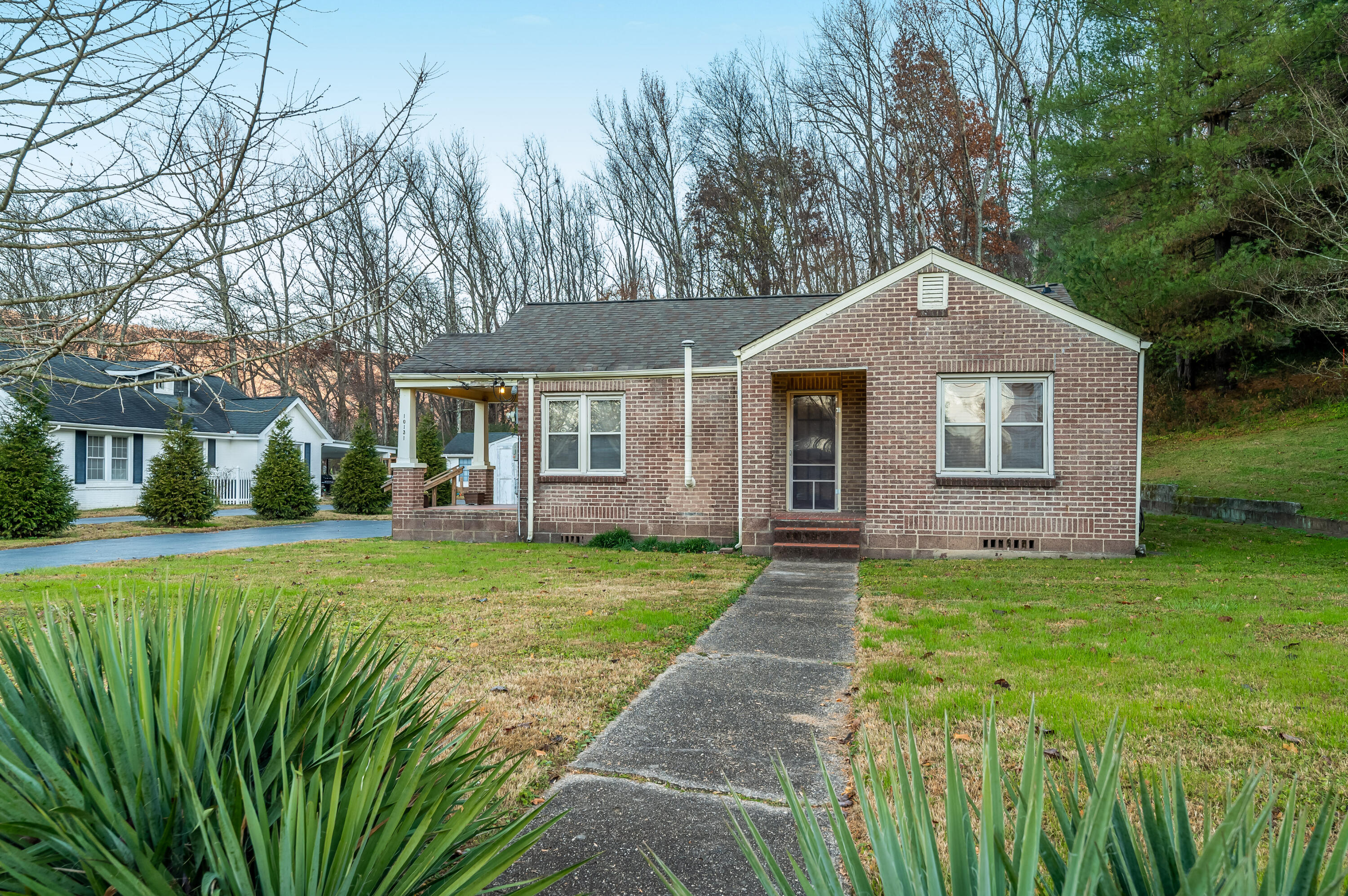 10131 Card Road Soddy Daisy, TN 37379 - Photo 3 of 23 10131_Card_Rd_0003