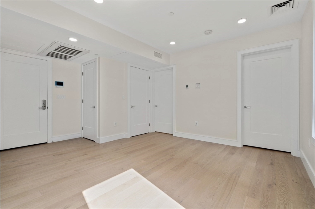 301 Border Street, Unit 303 Boston, MA 02128 - Photo 8 of 24