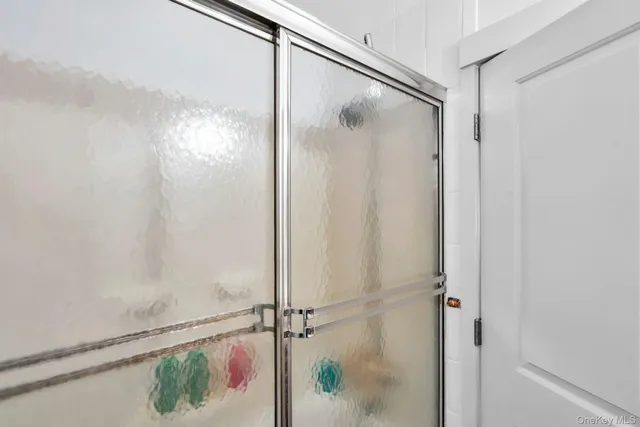 $889,000 | 8 Ocean Avenue, Hampton Bays, NY 11946