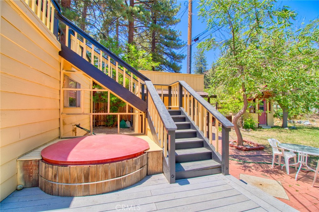 960 Snowbird Road Wrightwood, CA 92397 - Photo 46 of 78 Hot Tub
