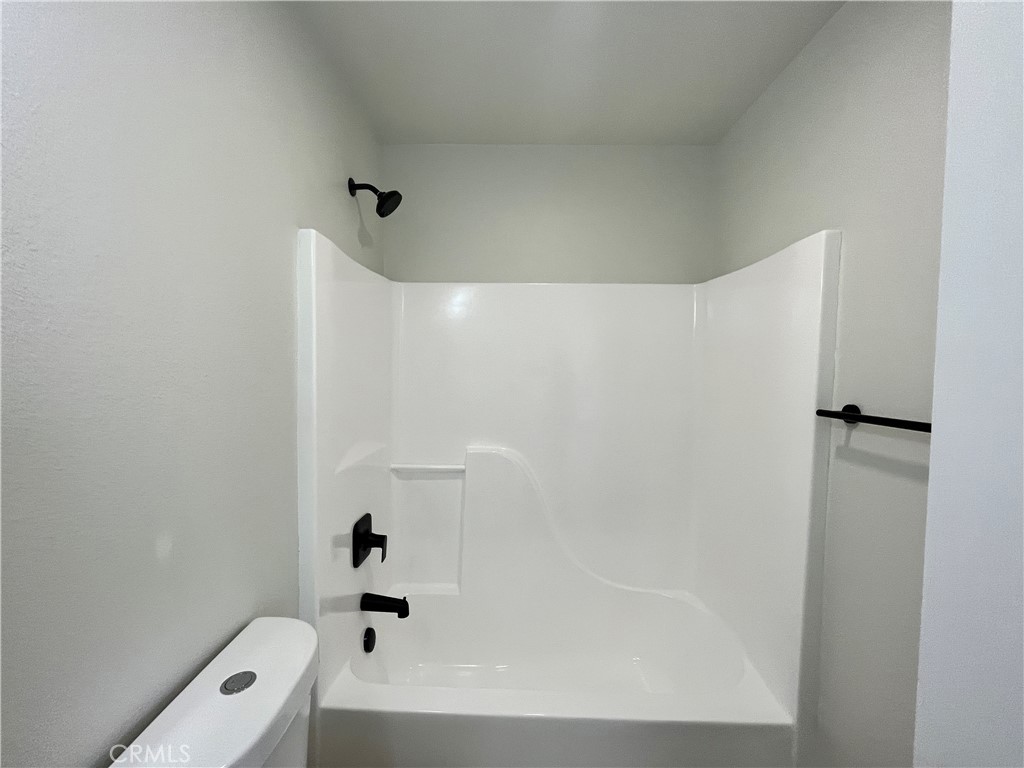 1004 South Riverside Avenue, Unit D3 Rialto, CA 92376 - Photo 15 of 16