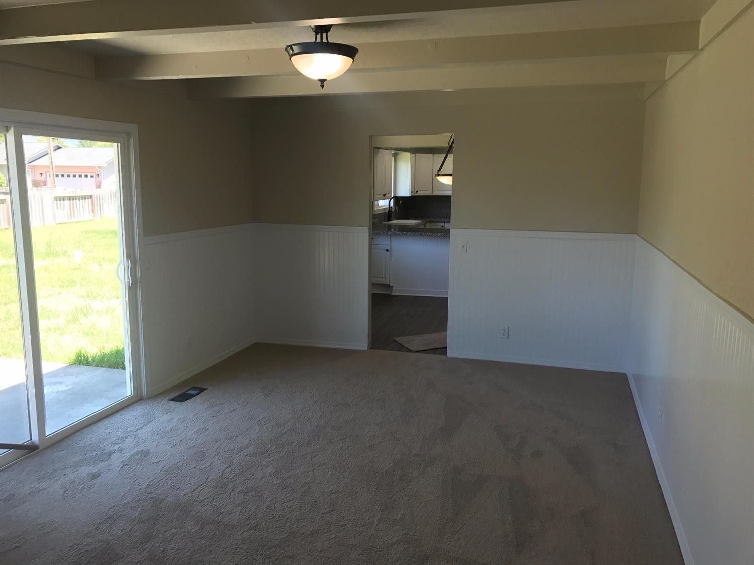 844 West Harbeck Road Grants Pass, OR 97527 - Photo 5 of 19 Additional Photo