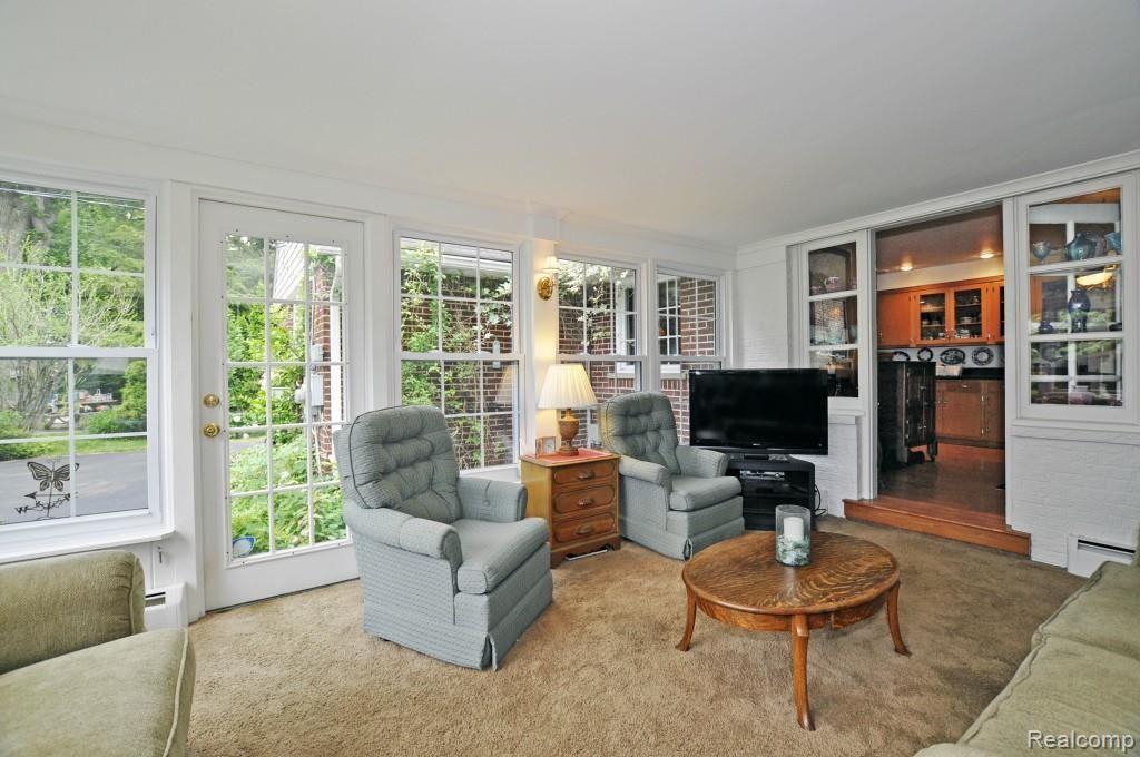 266 Lothrop Road Grosse Pointe, MI 48236 - Photo 16 of 36