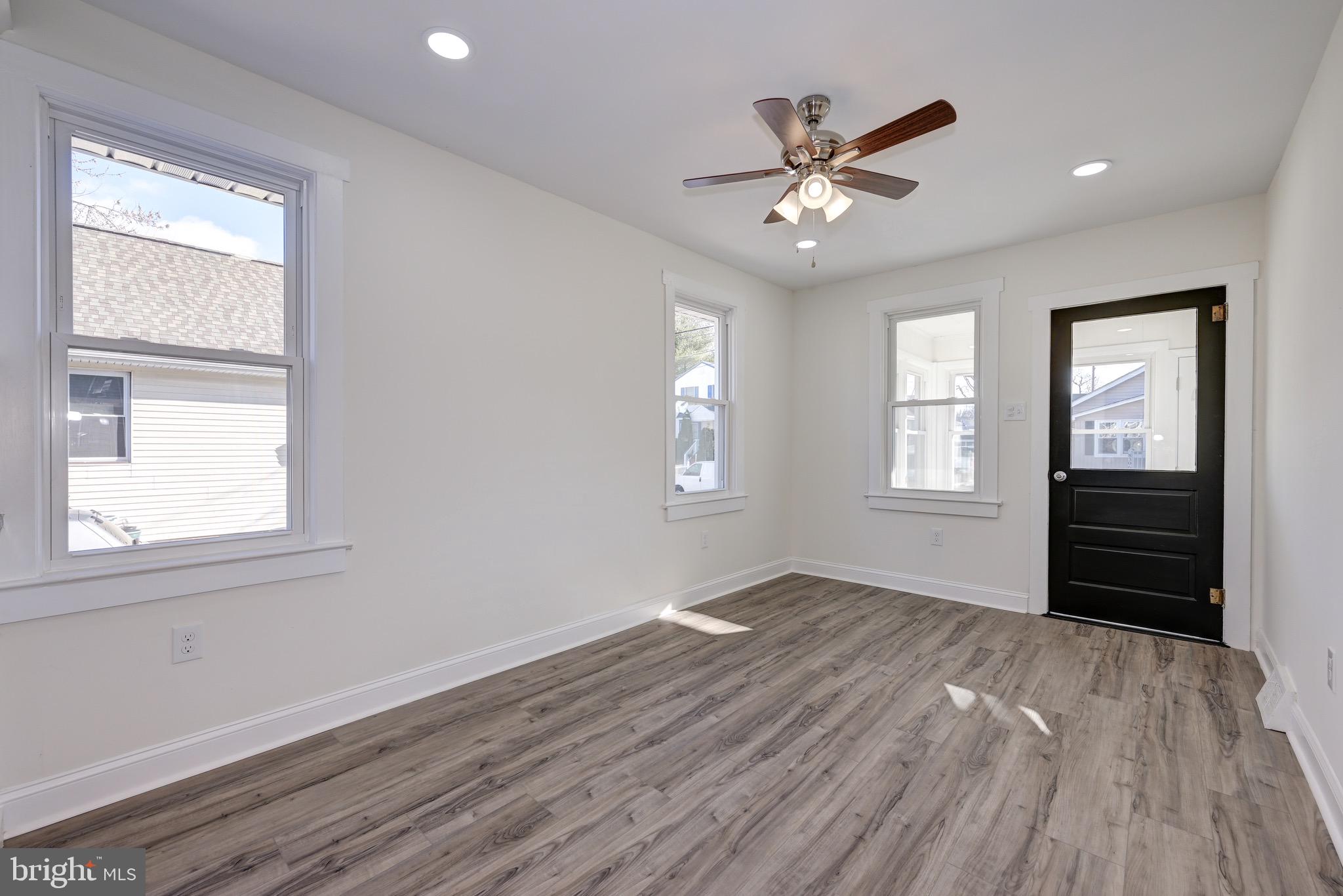 8307 Stow Road Pennsauken, NJ 08110 - Photo 9 of 30 Gallery Image 9