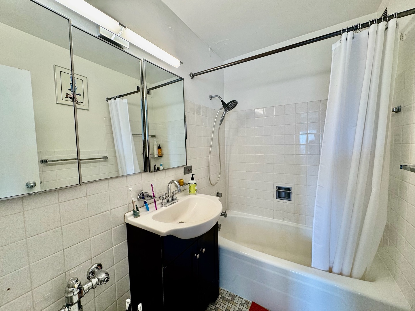 5757 North Sheridan Road, Unit 16H Chicago, IL 60660 - Photo 13 of 22 Gallery Image 13