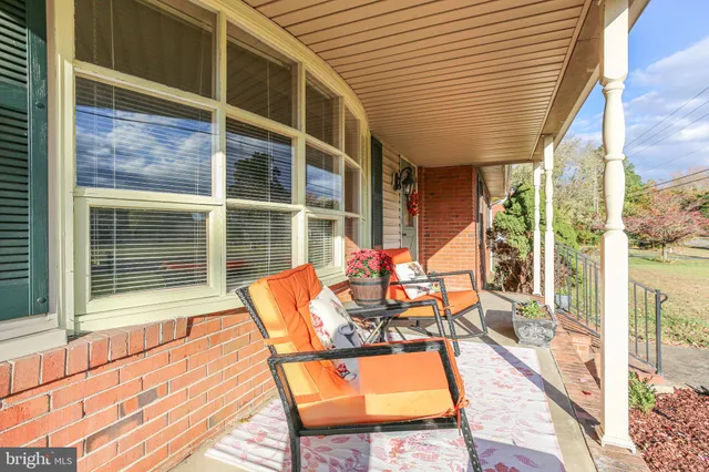 $400,000 | 148 Sanford Drive, Fredericksburg, VA 22406