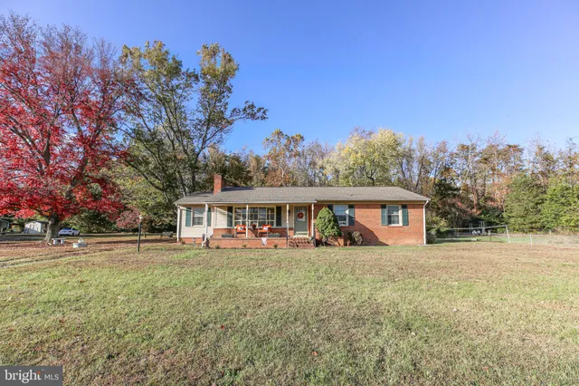 $400,000 | 148 Sanford Drive, Fredericksburg, VA 22406