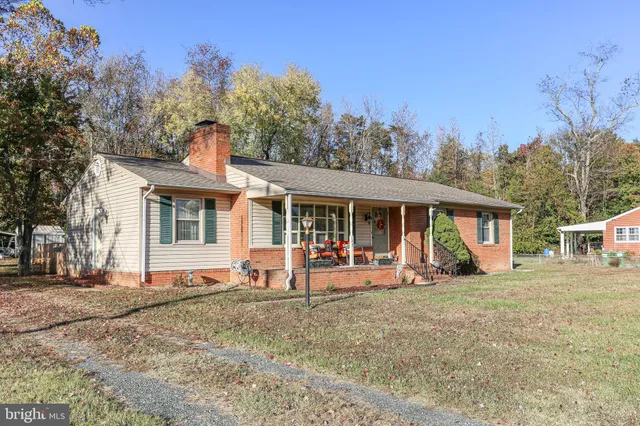 $400,000 | 148 Sanford Drive, Fredericksburg, VA 22406