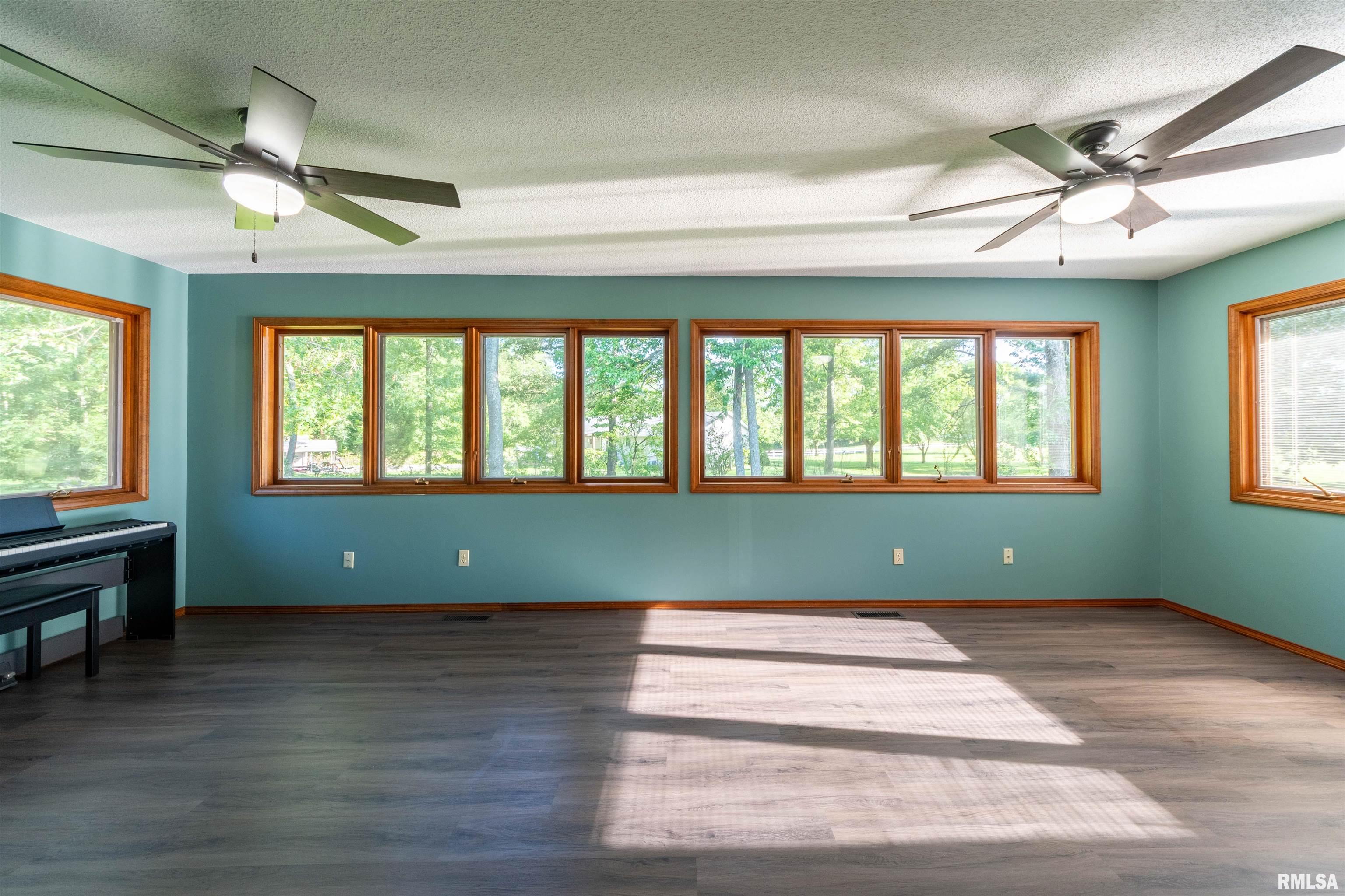 1803 Spring Garden Road Marion, IL 62959 - Photo 13 of 40