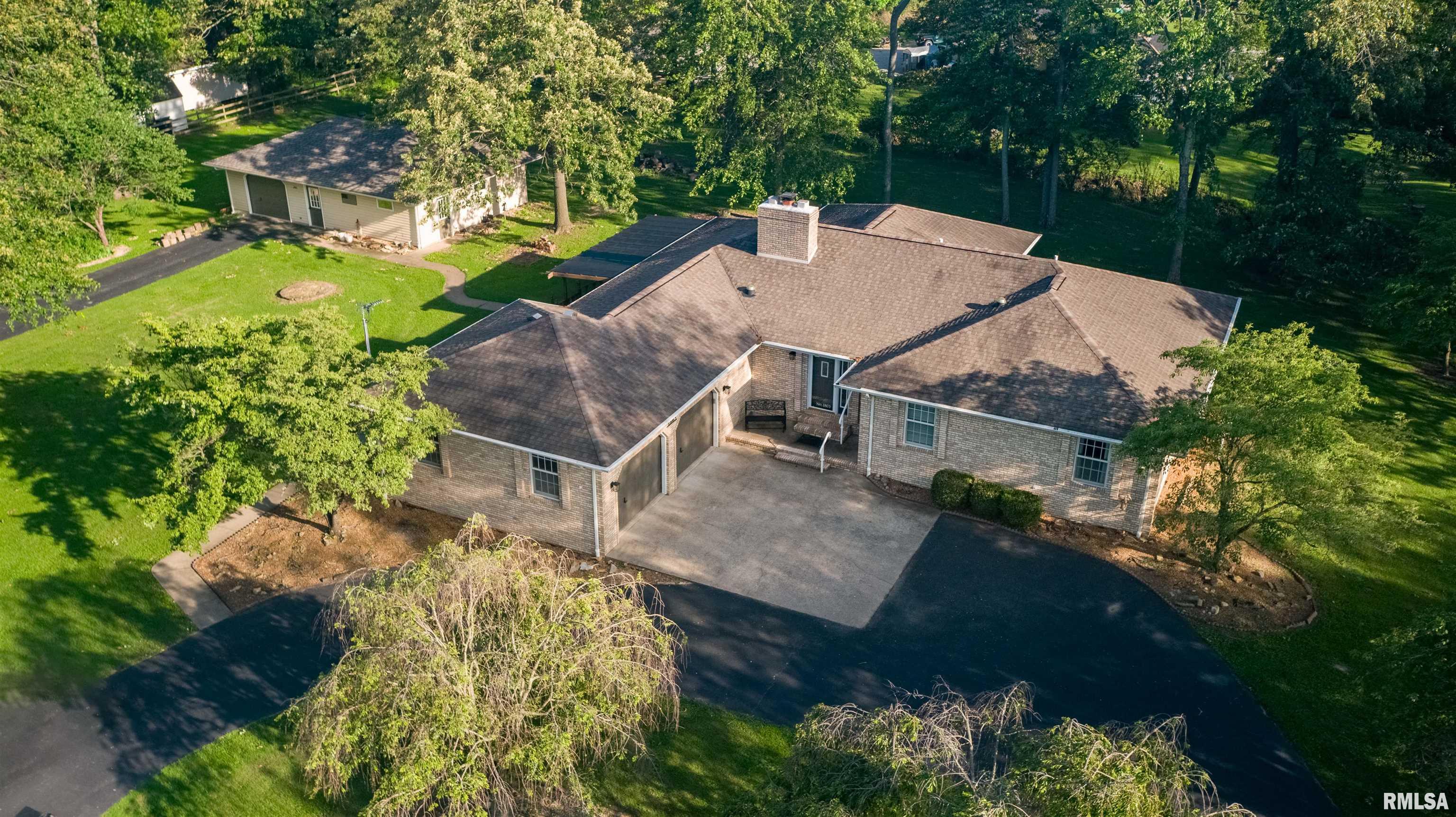 1803 Spring Garden Road Marion, IL 62959 - Photo 34 of 40