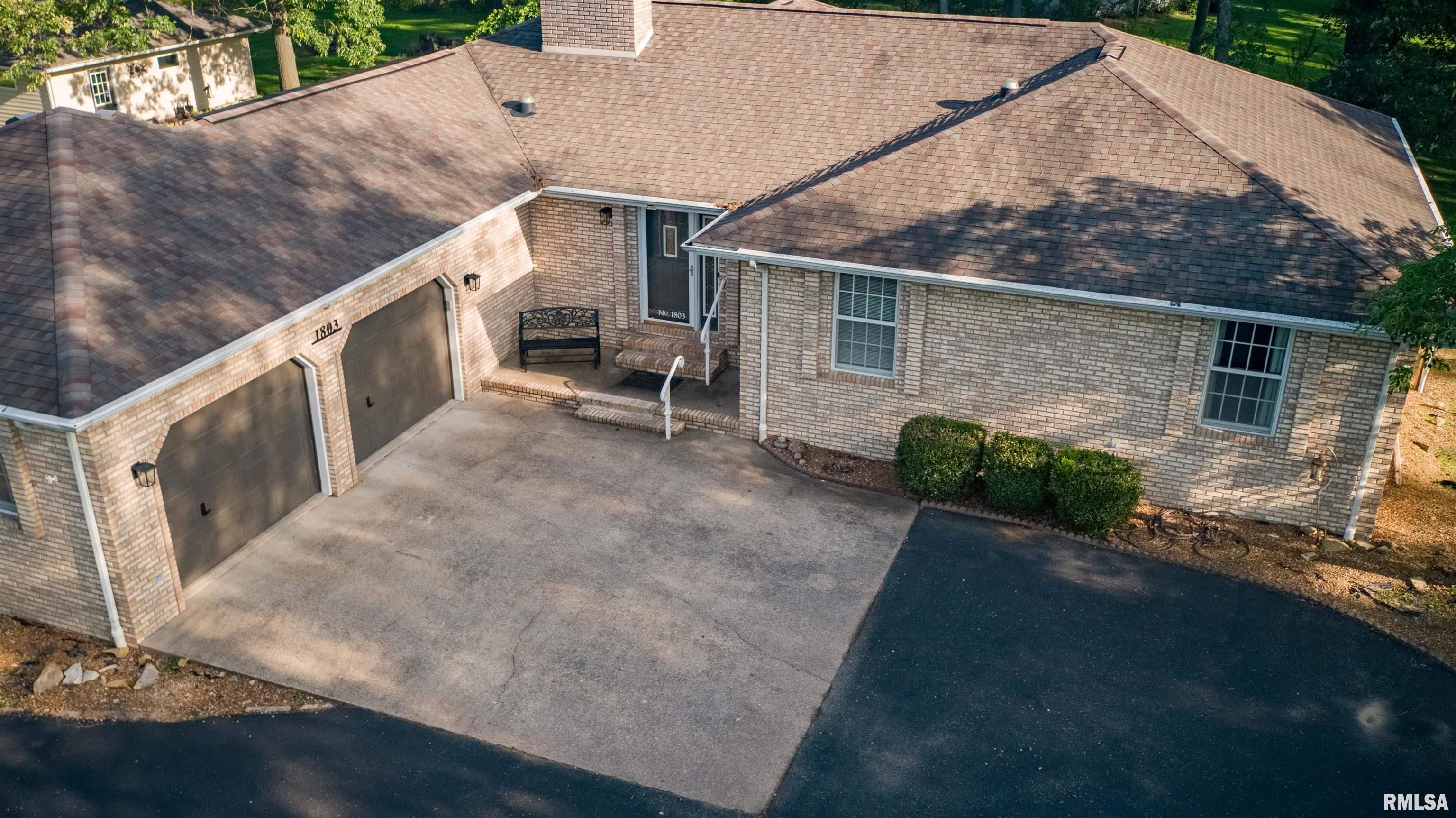 1803 Spring Garden Road Marion, IL 62959 - Photo 4 of 40