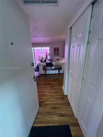 $3,750 | 11111 Biscayne Boulevard, Unit 20E, Miami, FL 33181