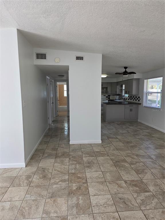 298 11th Avenue Southwest Largo, FL 33770 - Photo 25 of 34 a very nice looking space with a stove