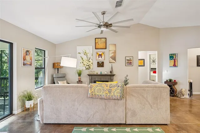 $500,000 | 13400 County Road 450, Umatilla, FL 32784