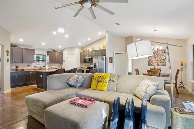 $500,000 | 13400 County Road 450, Umatilla, FL 32784