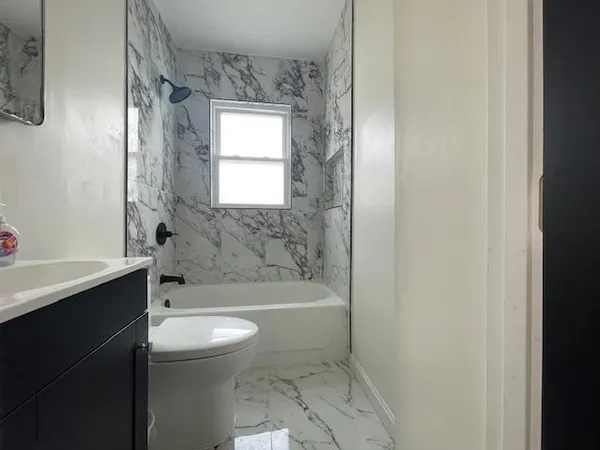 $2,400 | 460 Lincoln Street, Manchester, NH 03103