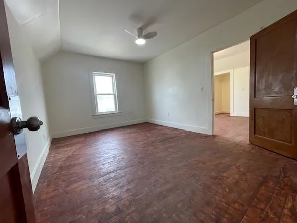 $2,400 | 460 Lincoln Street, Manchester, NH 03103