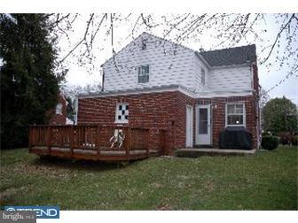 123 Dewey Road Cheltenham, PA 19012 - Photo 2 of 10 Exterior Back