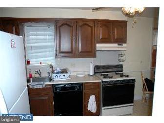 123 Dewey Road Cheltenham, PA 19012 - Photo 6 of 10 Kitchen