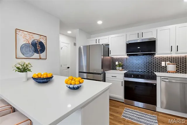 $260,000 | 2780 Narraganset Drive, Florissant, MO 63033