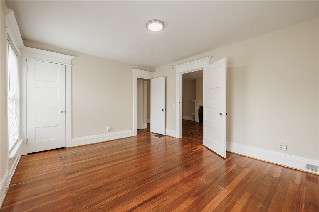 30 Strathallan Park Rochester, NY 14607 - Photo 11 of 34