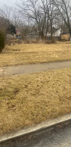 $8,500 | 15213 Marshfield Avenue, Harvey, IL 60426