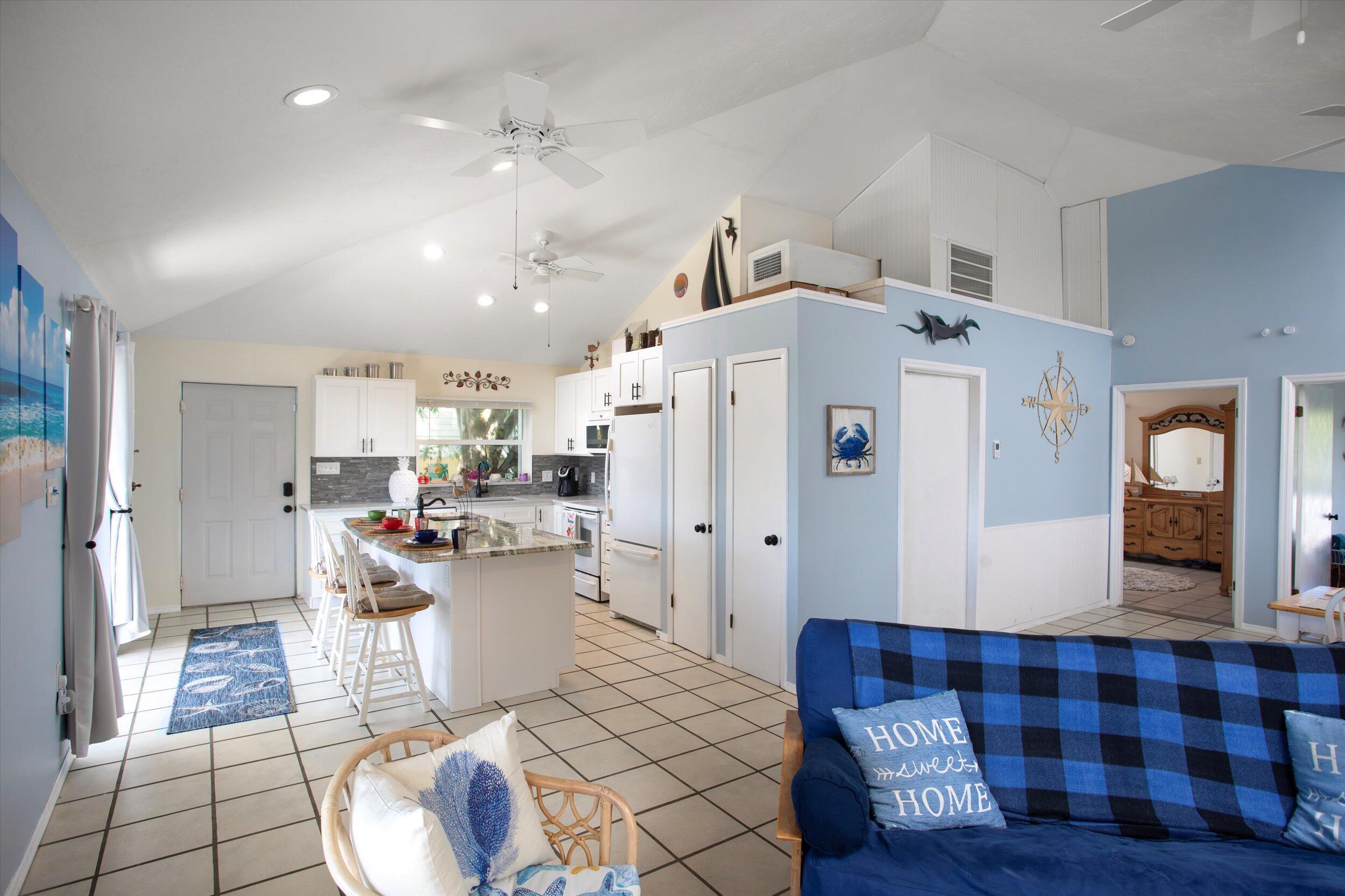 663 Indies Road Summerland Key, FL 33042 - Photo 9 of 32 11-0010 kitchen LR