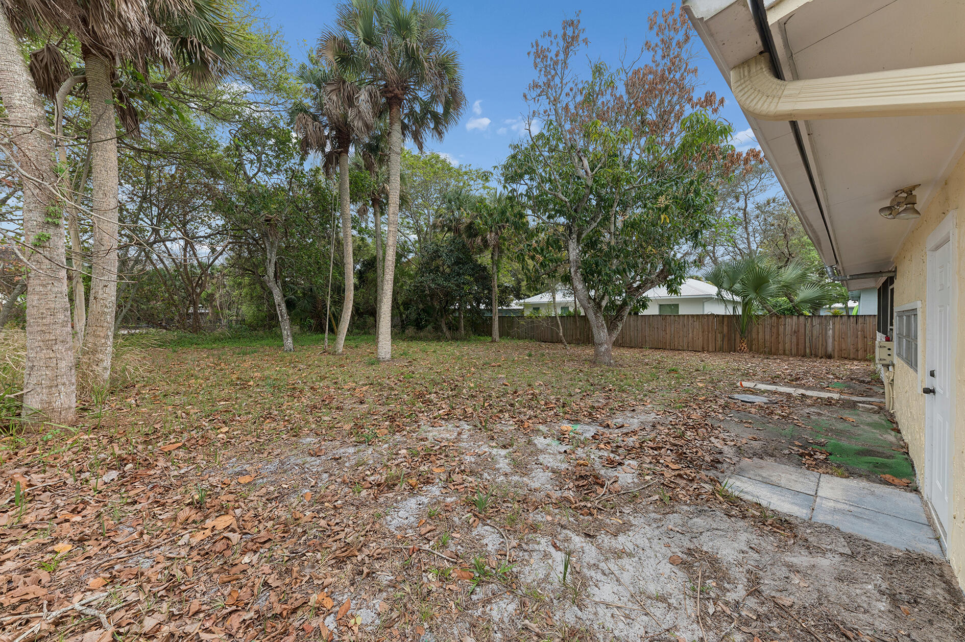 521 Southwest Halpatiokee Street Stuart, FL 34994 - Photo 16 of 25 Backyard