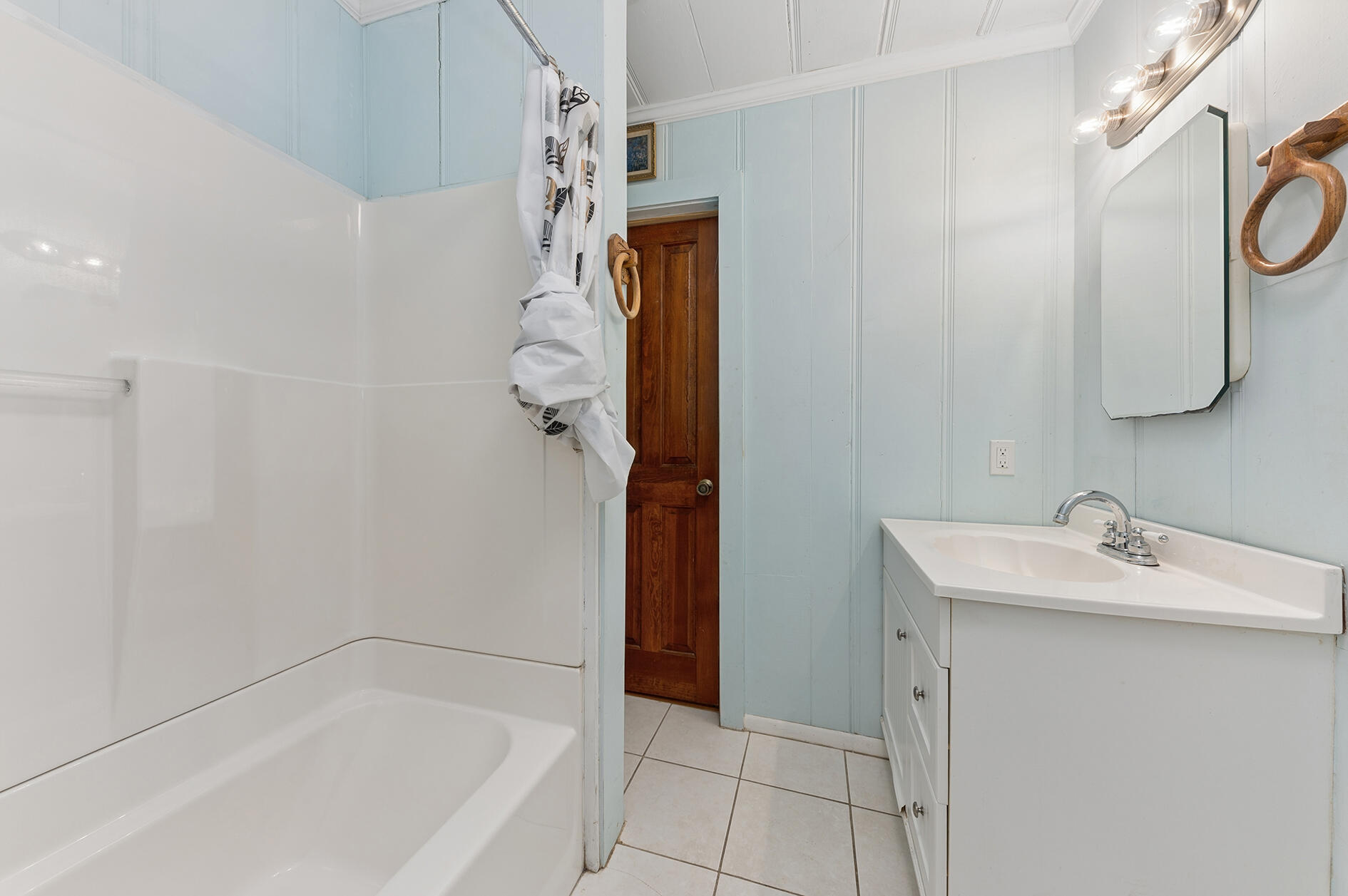 521 Southwest Halpatiokee Street Stuart, FL 34994 - Photo 9 of 25 Bathroom