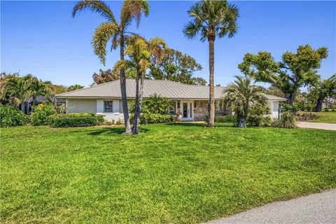 $1,599,000 | 727 Shore Drive, Vero Beach, FL 32963