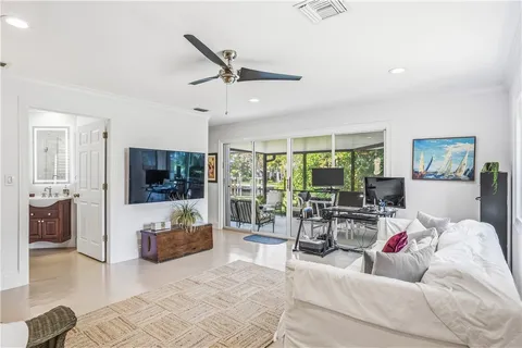 $1,599,000 | 727 Shore Drive, Vero Beach, FL 32963