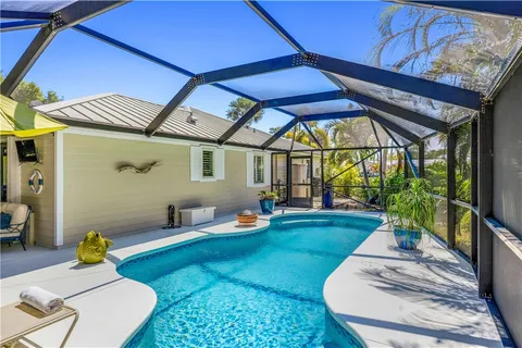 $1,599,000 | 727 Shore Drive, Vero Beach, FL 32963