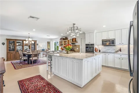 $1,599,000 | 727 Shore Drive, Vero Beach, FL 32963