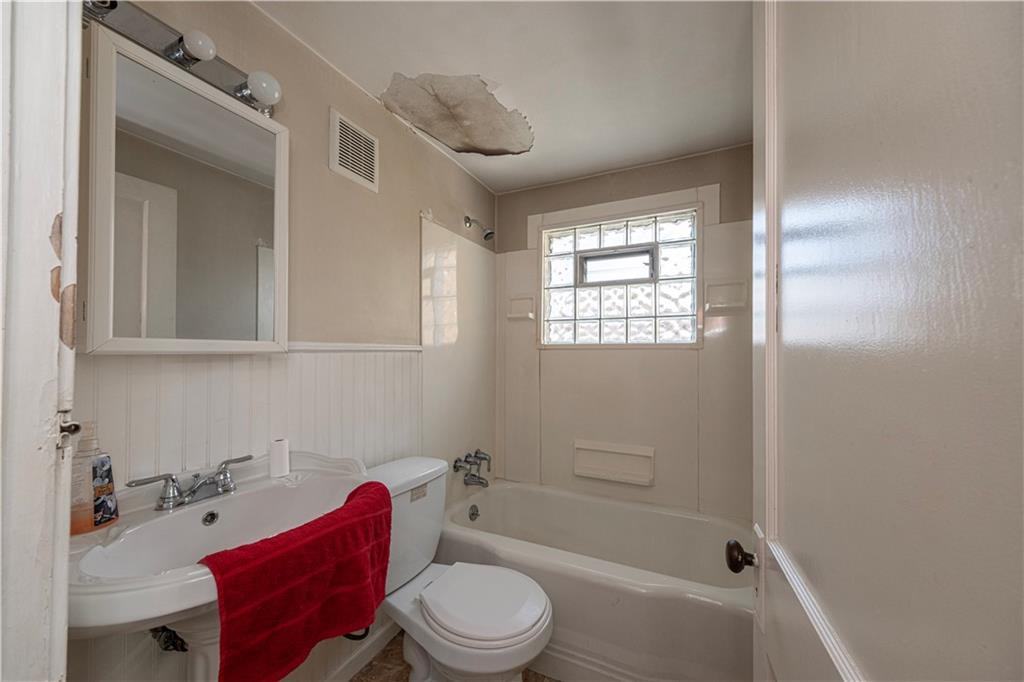 2402 West Main Street Aliquippa, PA 15001 - Photo 12 of 25