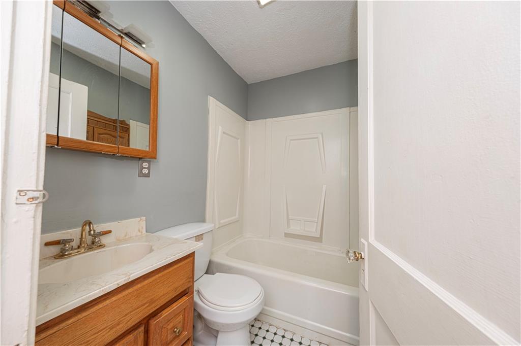 2402 West Main Street Aliquippa, PA 15001 - Photo 9 of 25