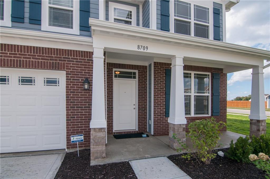 8709 Rowling Way Indianapolis, IN 46239 - Photo 4 of 30