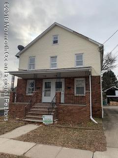 3 Thompson Street Raritan, NJ 08869 - Photo 1 of 6 a front view of a house