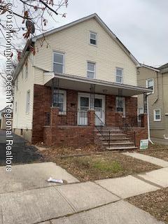3 Thompson Street Raritan, NJ 08869 - Photo 2 of 6 a front view of a house