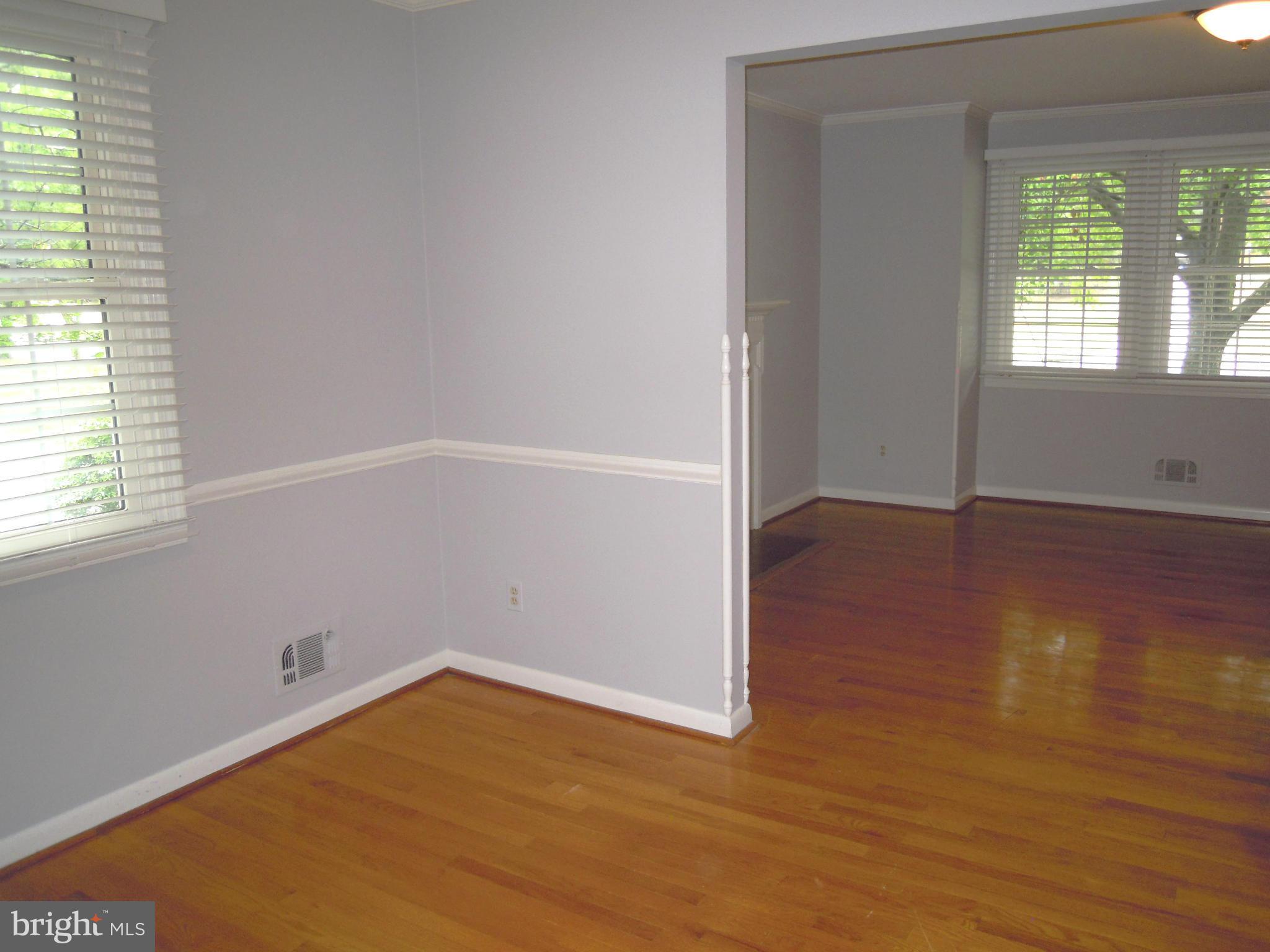 229 West Timonium Road Lutherville-Timonium, MD 21093 - Photo 7 of 29 Open Liv