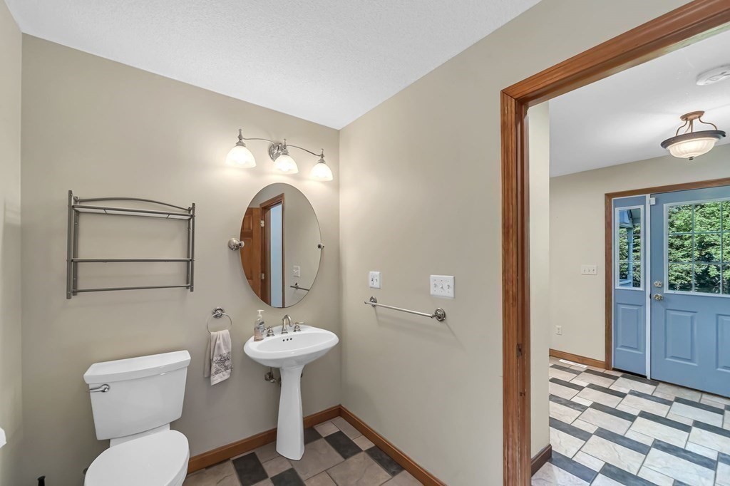 139 Wyben Road Westfield, MA 01085 - Photo 21 of 42 Gallery Image 21