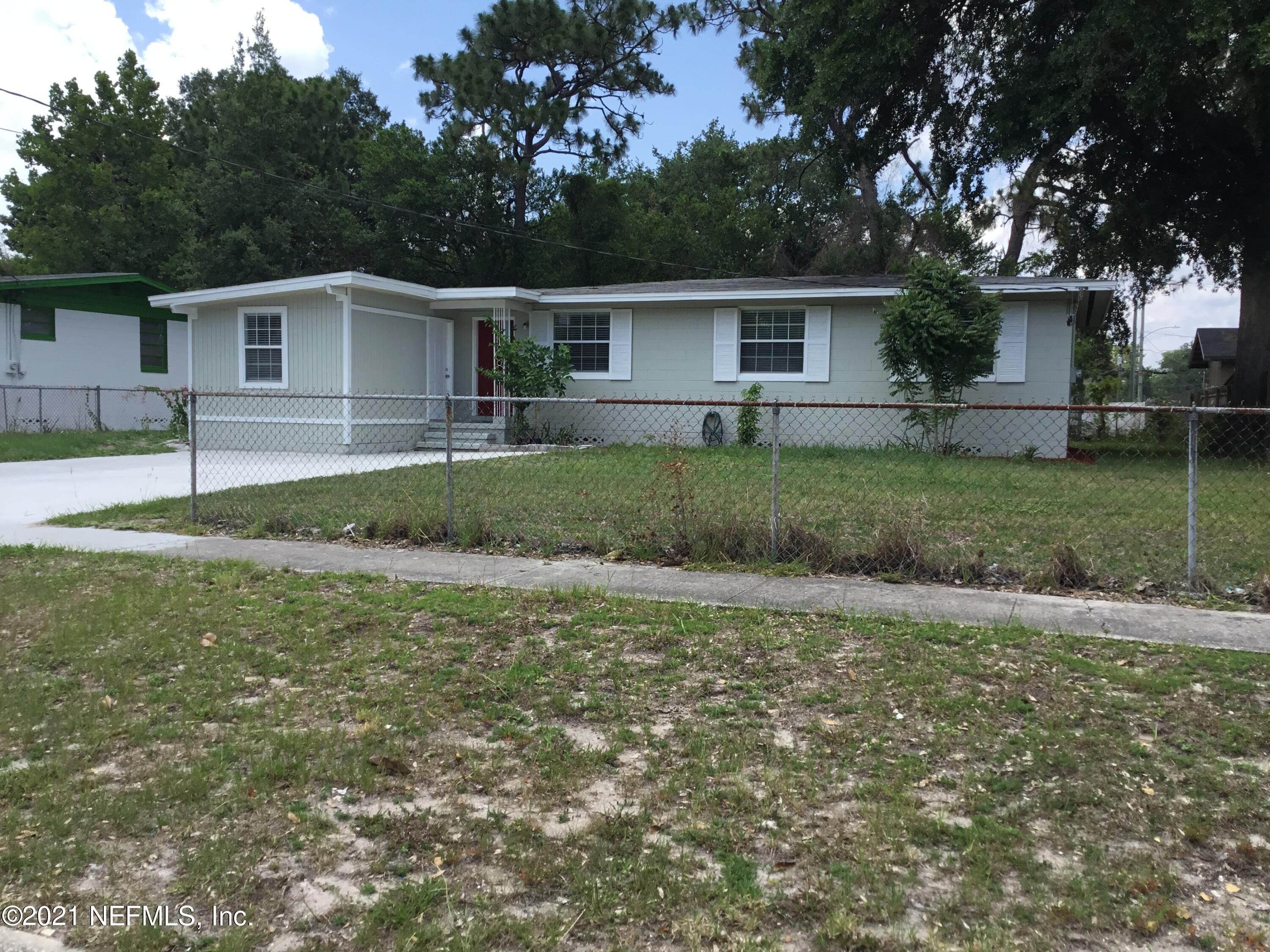 6213 Anvil Road Jacksonville, FL 32277 - Photo 1 of 28 B4CB4CEC-11D1-4699-9B27-F25A41C92D5A