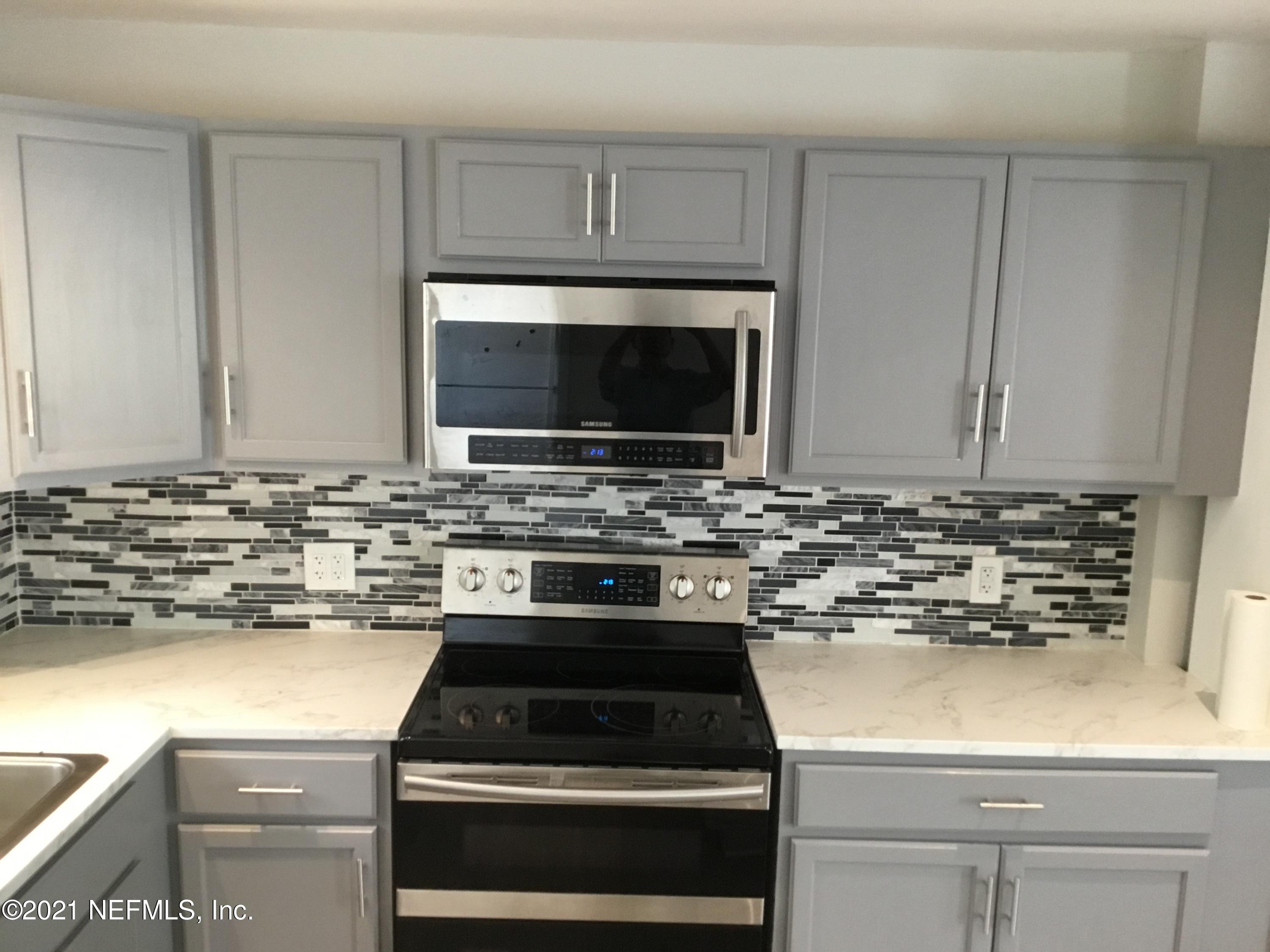 6213 Anvil Road Jacksonville, FL 32277 - Photo 9 of 28 E875D7B0-7391-491E-A180-1C3F716003BE