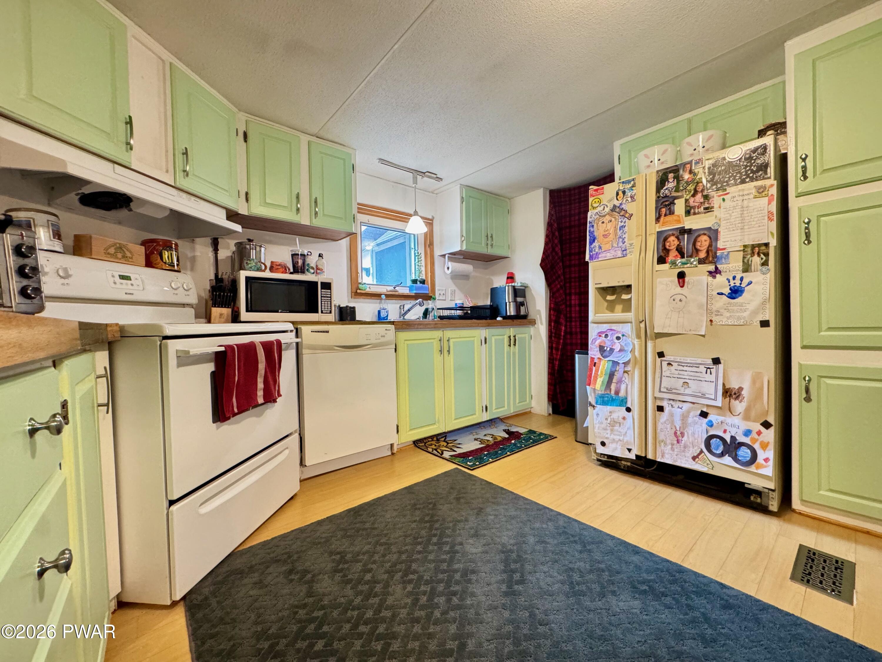 49 Como Road Lakewood, PA 18439 - Photo 10 of 25