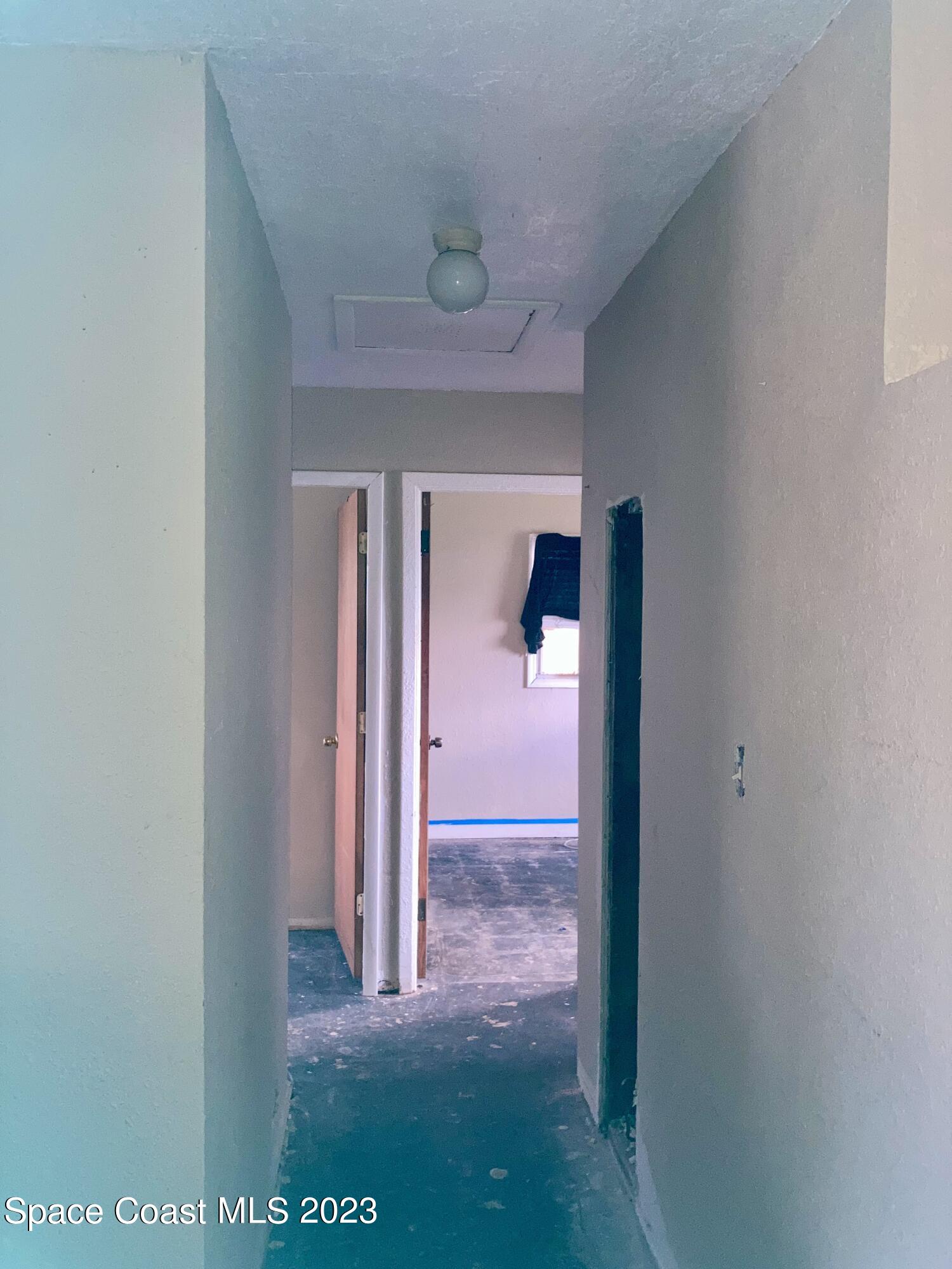 4396 Doncaster Drive Melbourne, FL 32935 - Photo 11 of 22 a view of a hallway