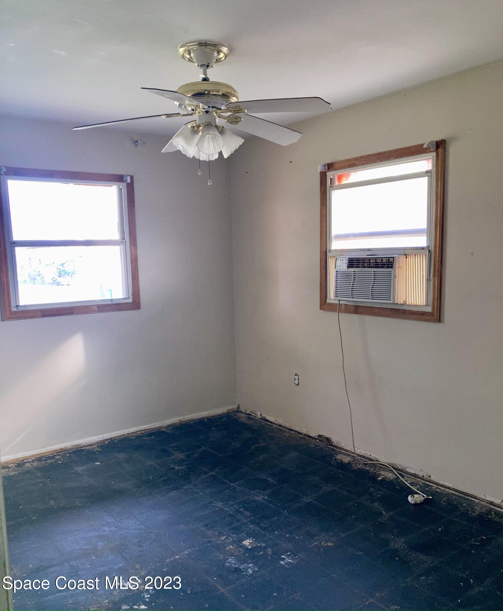 4396 Doncaster Drive Melbourne, FL 32935 - Photo 18 of 22 a view of empty room with window