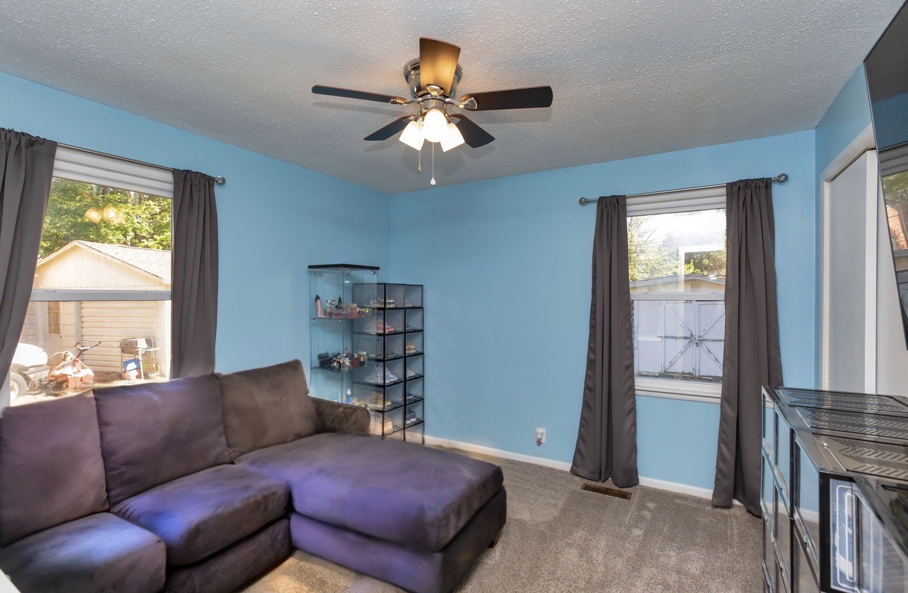 221 Paddock Road Clarksville, TN 37043 - Photo 5 of 8