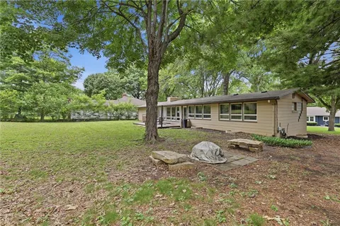 $395,000 | 6609 Nall Drive, Mission, KS 66202
