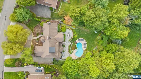 $2,899,000 | 54 Hamilton Drive East, North Caldwell, NJ 07006
